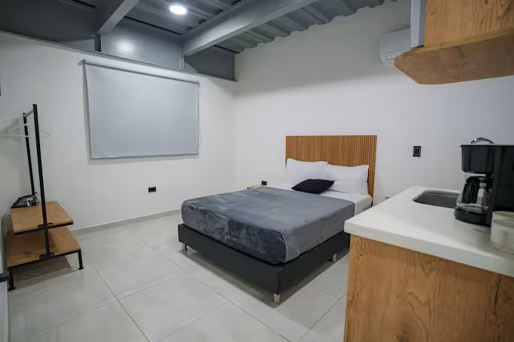Estudio 15 - apartamento amoblado en Prado Centro Medellín 3