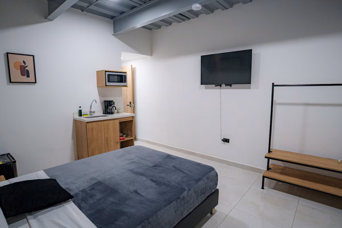 Estudio 15 - apartamento amoblado en Prado Centro Medellín 4